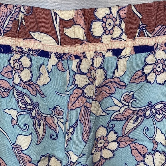 Gypsies & Moondust Wide Leg Palazzo Capris - Picture 4 of 7